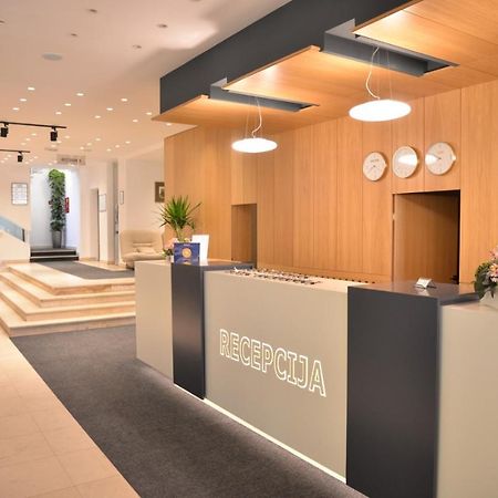 Hotel Pozega Bagian luar foto
