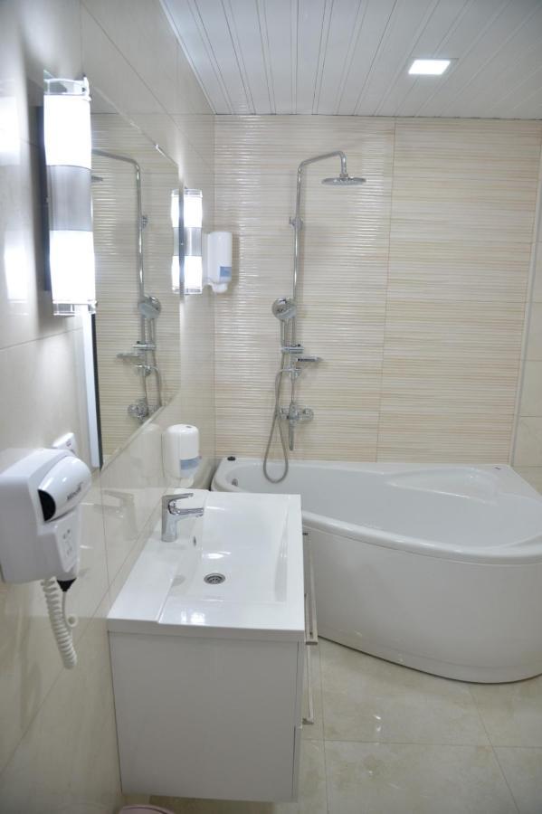 Hotel Pozega Bagian luar foto