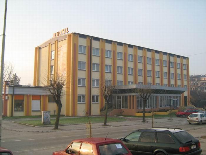 Hotel Pozega Bagian luar foto