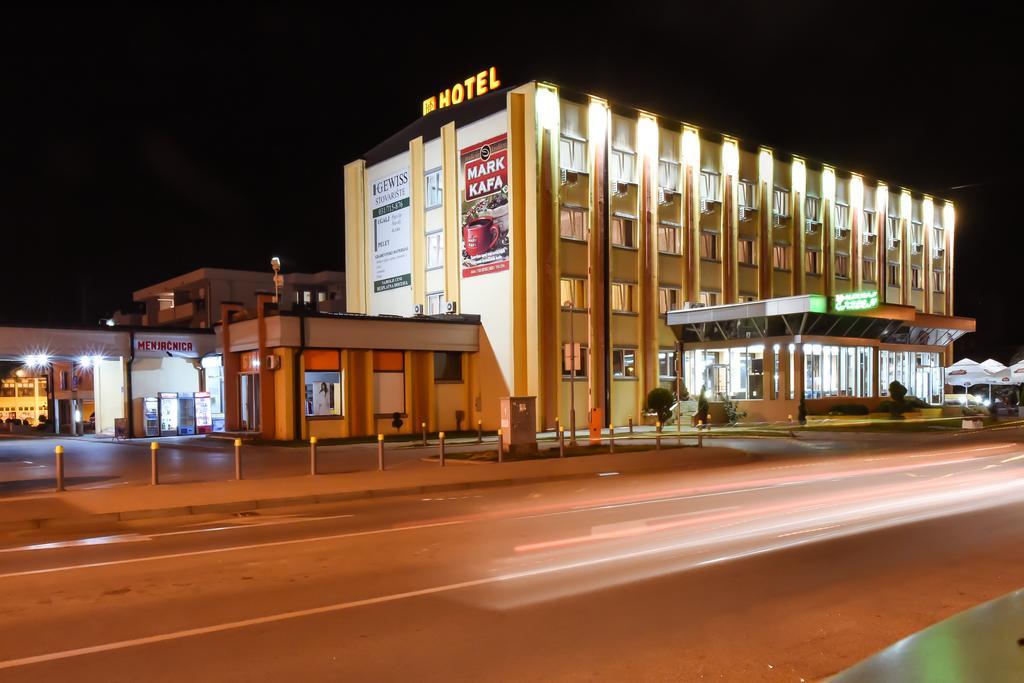 Hotel Pozega Bagian luar foto