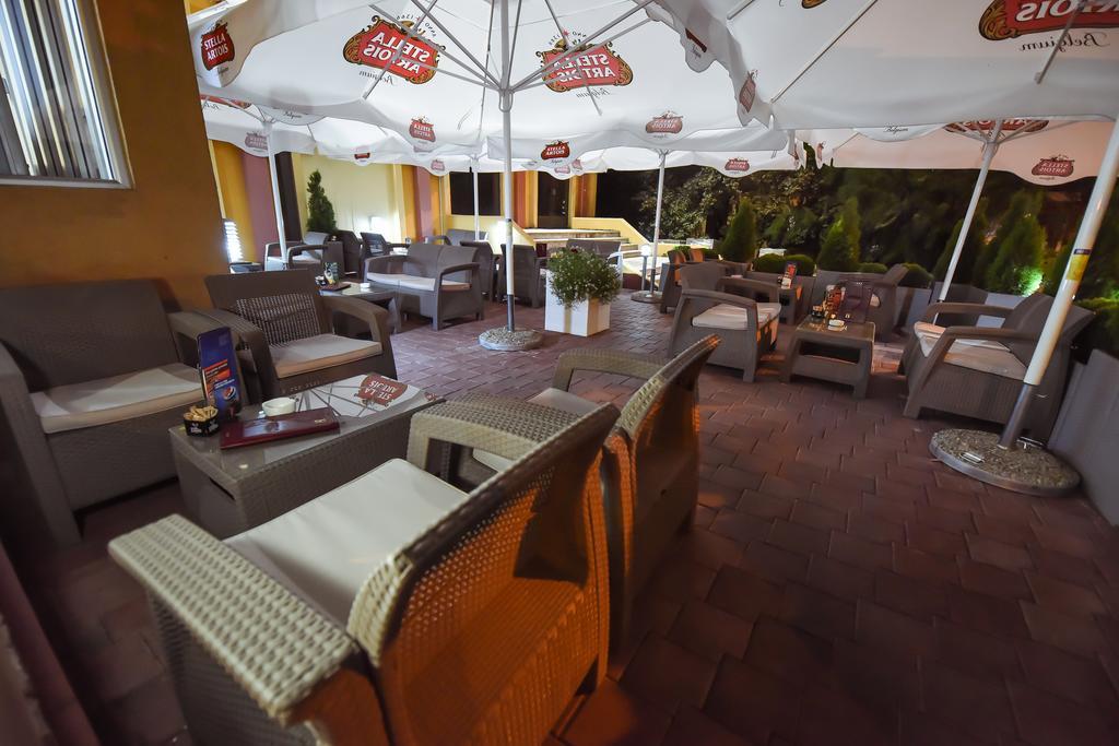 Hotel Pozega Bagian luar foto
